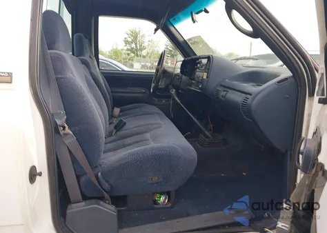 1995 Chevrolet Silverado z USA, uszkodzony, nr VIN 1GCED142452136335